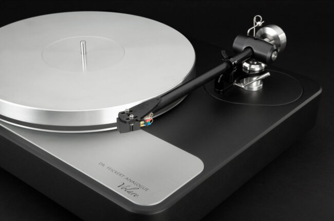 Dr. Feickert Analogue Volare Turntable Black Detail