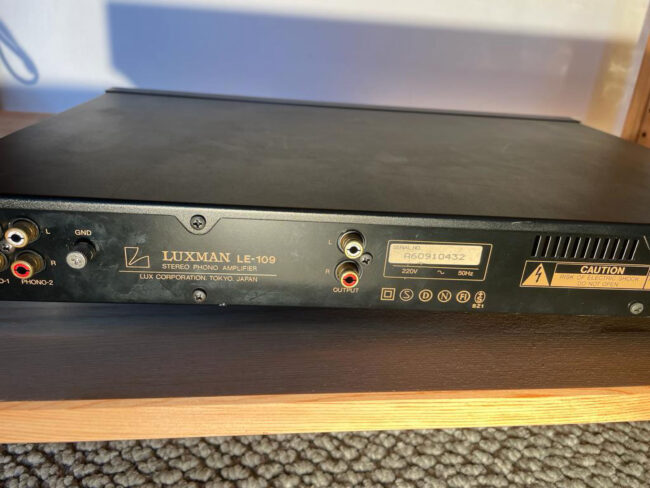 Luxman LE-109 Stereo Phono Amplifier (Used)
